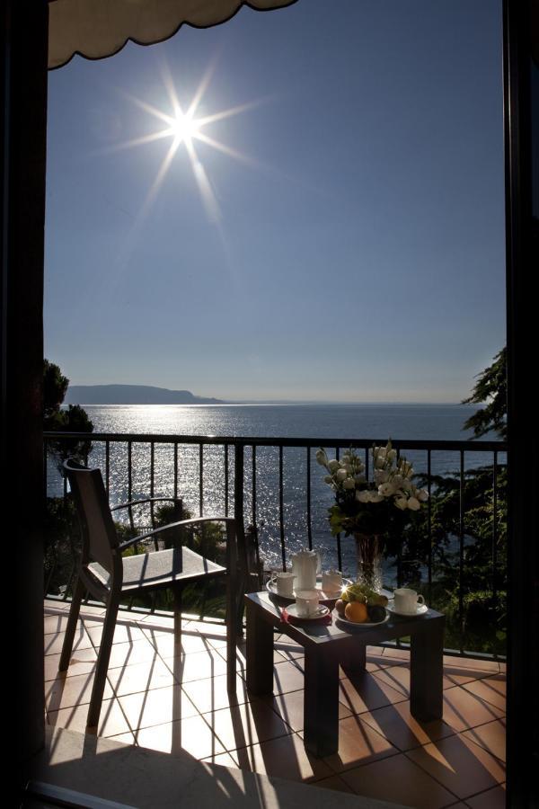 Hotel Villa Capri Гардоне Ривера Стая снимка