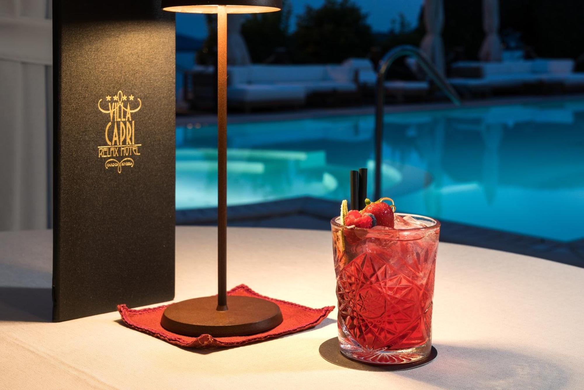 Hotel Villa Capri Гардоне Ривера Екстериор снимка