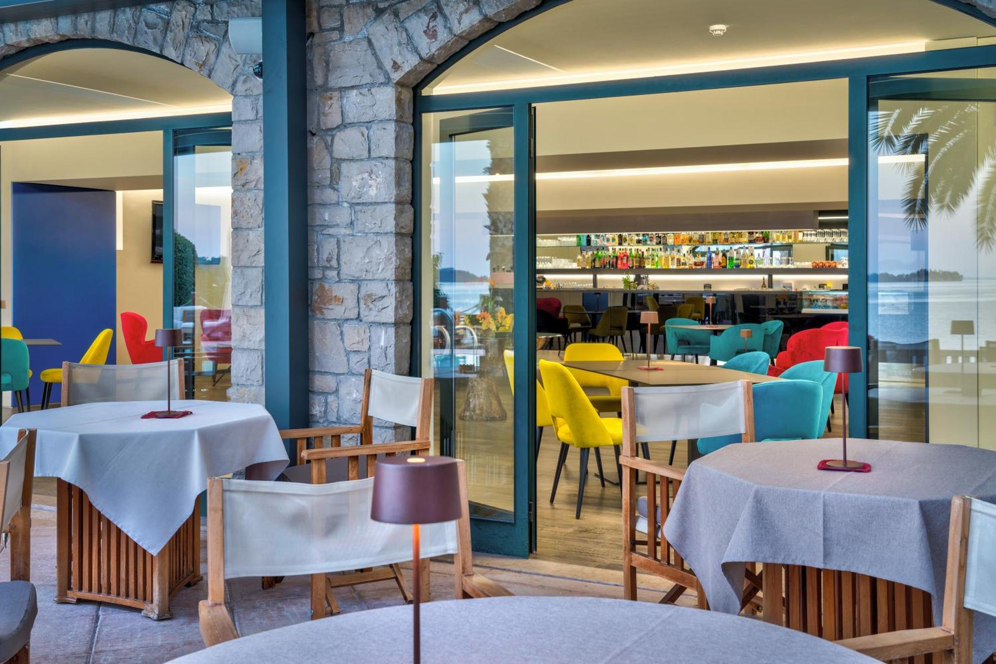 Hotel Villa Capri Гардоне Ривера Екстериор снимка
