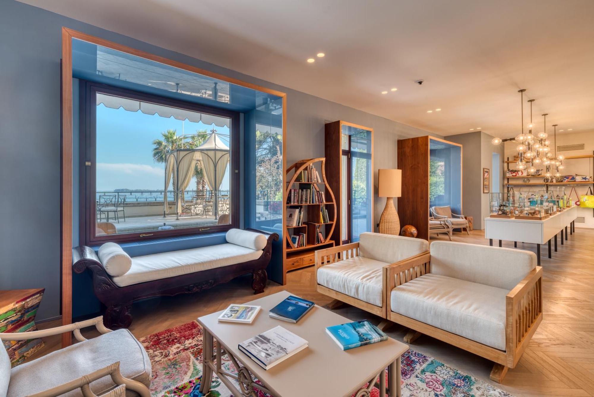 Hotel Villa Capri Гардоне Ривера Екстериор снимка