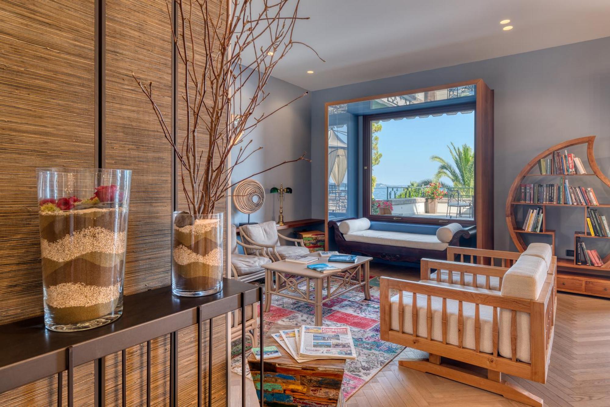 Hotel Villa Capri Гардоне Ривера Екстериор снимка