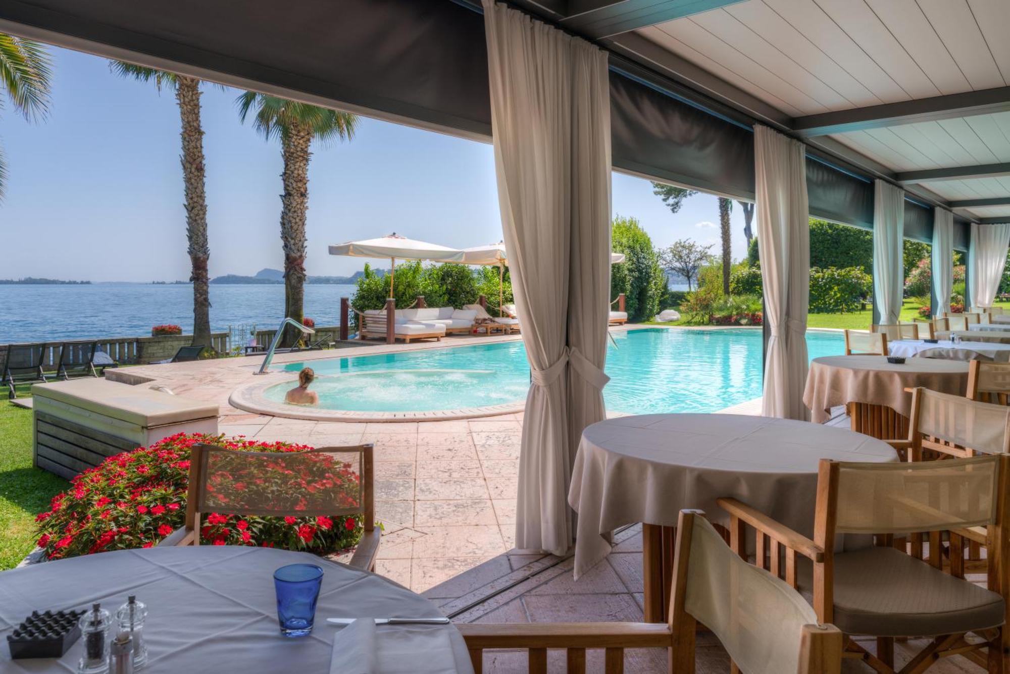 Hotel Villa Capri Гардоне Ривера Екстериор снимка