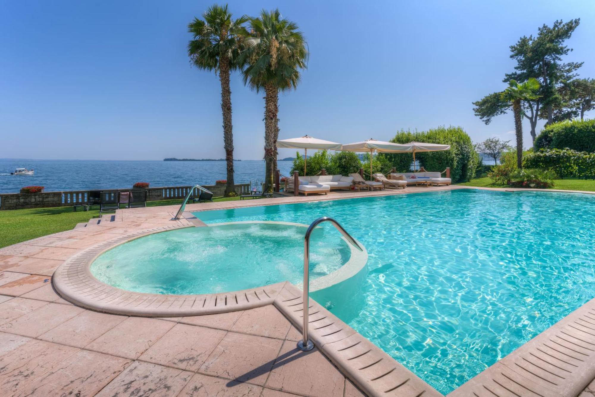 Hotel Villa Capri Гардоне Ривера Екстериор снимка